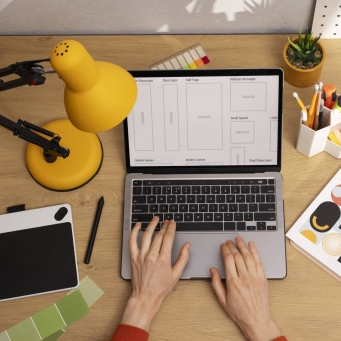 التطوير وخدمات تكنولوجيا المعلومات